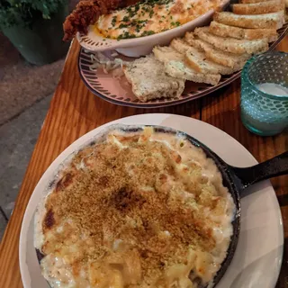 Sally Mac & Cheese