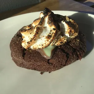 food, dough desserts, donuts