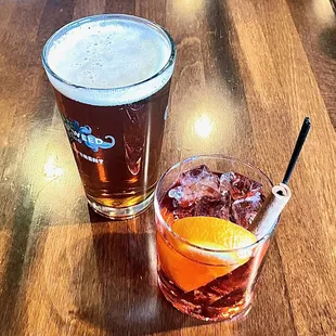 Beer (?), Cocktail (Negroni?)