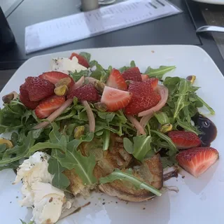 Strawberry Burrata Salad