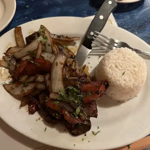 Bistec Encebollado