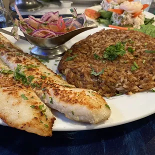 Tacu-Tacu Con Lomito O Filete De Pescado Especialidades