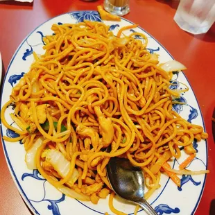 Sorry we ate this before taking the pic.. Chicken lo mein. Very good.