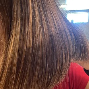 Partial highlights ended 4 inches from my ends. The result = ugly band down the side of my head.