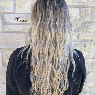 Balayage w/ Beach Wave Style by Amanda S.