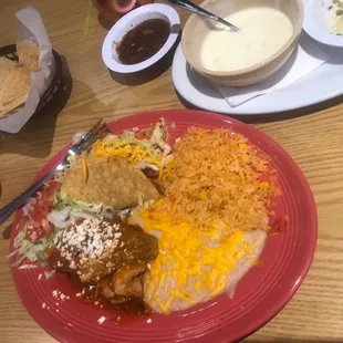 Two item combination crispy Chile relleno &amp; Colorado beef taco.  Queso &amp; mild green chiles. Skinny Margarita es tremendo!