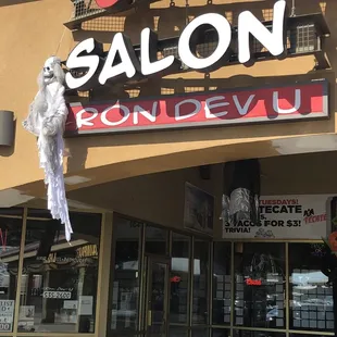 Salon Ron De Vu