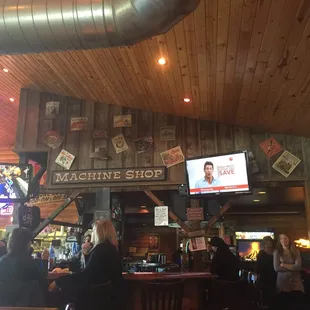 Vey cozy and friendly vibe. Food is fantastic, ample parking and friendly wait staff. Prices are average to low.