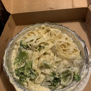 Fettuccine Pasta w/ Broccoli