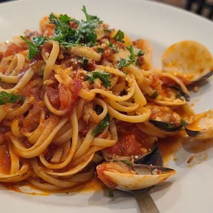 Linguine with Clams was deicious.
