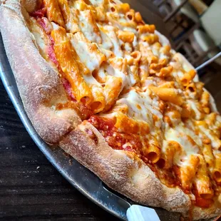 Baked ziti pizza