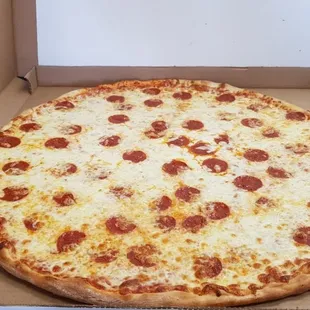 Giant 24" pizza