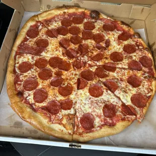 Sal&apos;s Pepperoni Pizza