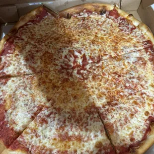 Sal&apos;s Cheese Pizza