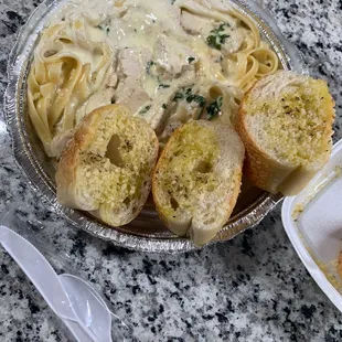 Chicken Alfredo linguini