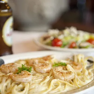 Shrimp Alfredo. morretti on the side....