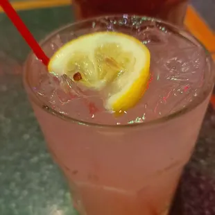 GINGER LEMONADE  -Lemonade -Usti Vodka -Ginger Beer