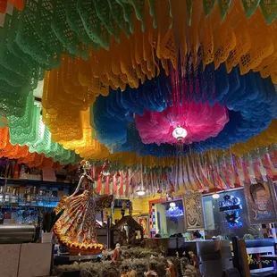 sushi and sashimi, interior