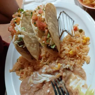 Crunchy steak tacos