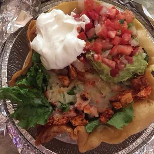 Tostada w chicken &amp; black beans