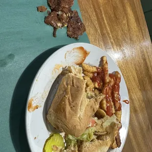 Fish sub. Horrible. Heavily breaded and oil needs to be changed. McDonald's fish would've been better