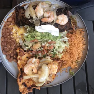 Tres Amigos Plato