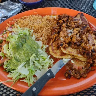 Choripollo - chorizo and chicken. Pretty tasty.