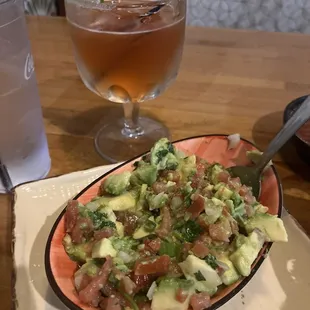 Regular size Jalisco margarita, fresh guacamole