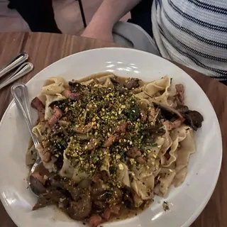 MUSHROOM & PISTACHIO GREMOLATA