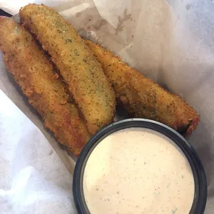 Fried pickles (comes with five spears)