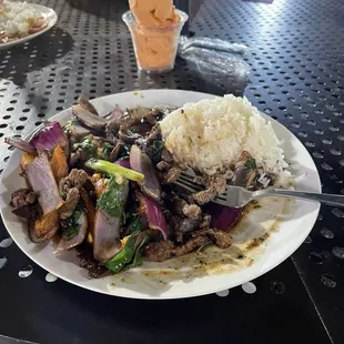 Lomo Saltado