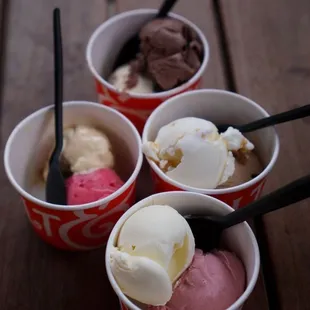 Assorted Mini Scoops (Not Actual Size) - IG: @nelson_eats