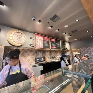 Servin' up the scoops!