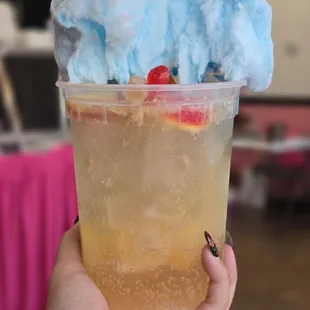 Decked out lemonade