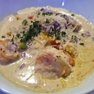  bowl of seafood chower