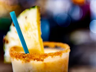 Salty's Island Bar & Grille