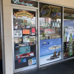 Right between Safeway &amp; Longs @ Salt Lake Shopping Center: