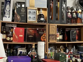 J N J Food & Beverage Store