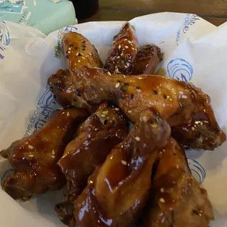Hawaiian Wings