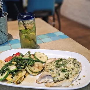 Pineapple mojito and baked crab grouper