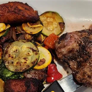Skirt steak with veggies