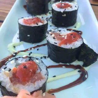 Spicy Tuna Roll**