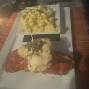 Lobster w/ mac &amp; cheese