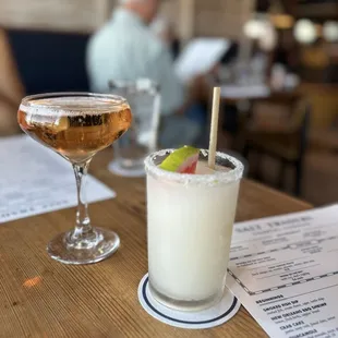 Sparkling rose and grapefruit Rita