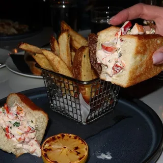 Maine Lobster Roll