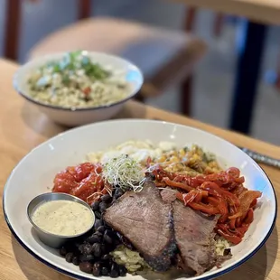 Street Car Bowl (Grass-fed steak, cilantro rice, black beans, roasted tomatoes, red bell peppers, sweet corn, avocado poblano dressing)
