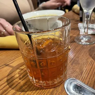 &quot;Old fashion&quot; with chopped ice.. Horrible