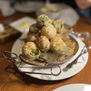 Escargot tower? . Amazing quantity