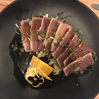 TUNA TATAKI*