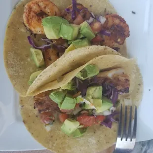 two tacos on a plate